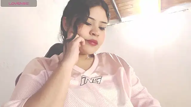 Amara18  online show from 04-14-26, 06:57