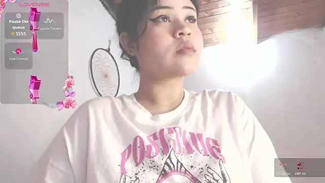 Snapshot of Amara18_ chatting on 12-02-25, 01:13 Amara18 online show from 12-02-25, 01:13