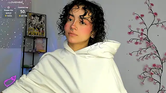 Snapshot of sami_monroe chatting on 05-12-26, 12:55 sami monroe online show from 05-12-26, 12:55