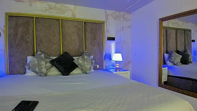 Amareto  online show from 10-30-25, 11:41