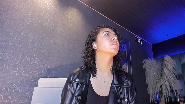 Amareto  online show from 10-12-25, 12:06