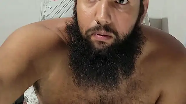 Snapshot of Luksmen chatting on 02-19-26, 04:31 Luksmen online show from 02-19-26, 04:31