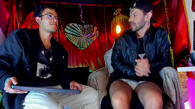 LatinMilk  online show from 03-29-26, 03:19