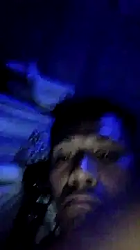 Snapshot of Moreno1813 chatting on 10-11-25, 04:57 Moreno1813 online show from 10-11-25, 04:57