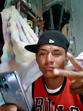 Snapshot of Moreno1813 chatting on 03-03-25, 06:42 Moreno1813 online show from 03-03-25, 06:42