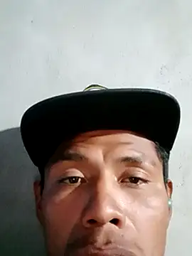 Snapshot of Moreno1813 chatting on 02-02-25, 10:35 Moreno1813 online show from 02-02-25, 10:35