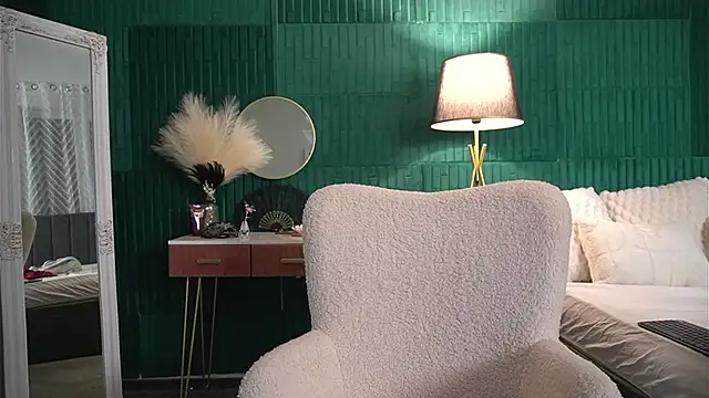 HaileyMoonn online show from 04-06-26, 03:13