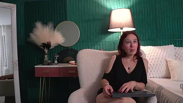 HaileyMoonn online show from 07-22-26, 03:30