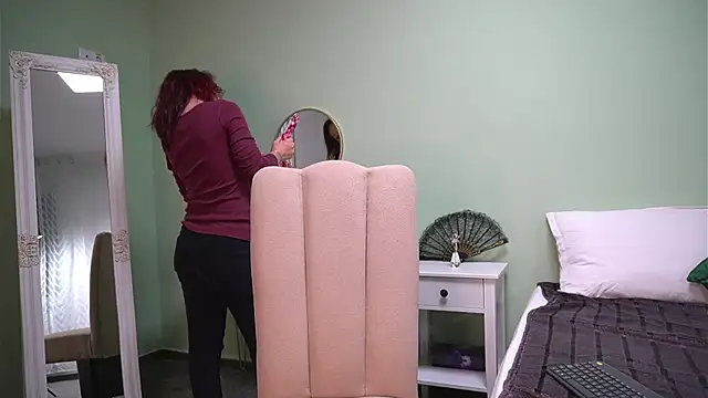 HaileyMoonn online show from 10-20-25, 04:03