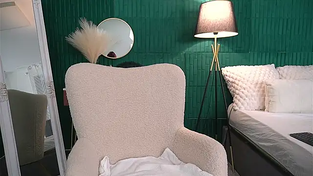 HaileyMoonn online show from 11-13-25, 04:16