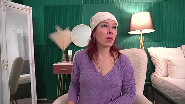 HaileyMoonn online show from 11-25-25, 04:13