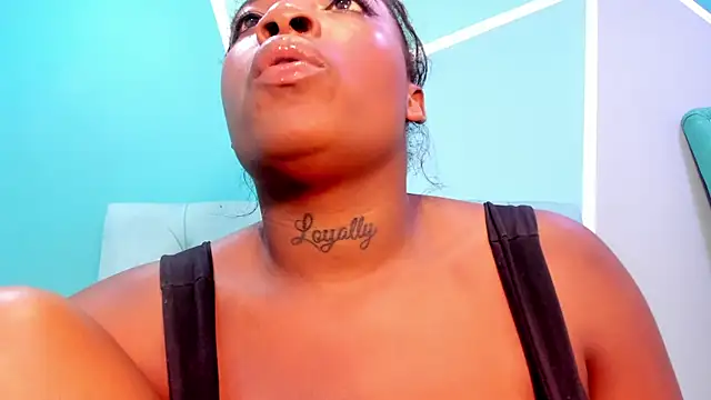 AlondraFerri1 online show from 01-27-25, 01:26