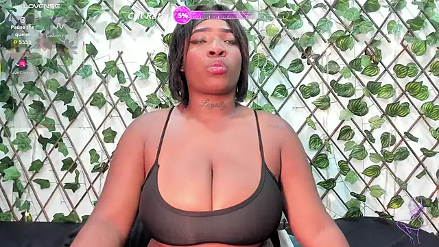 AlondraFerri1 online show from 12-04-25, 11:20