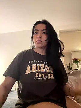 Snapshot of PetitLumiere chatting on 09-30-25, 02:50 PetitLumiere online show from 09-30-25, 02:50