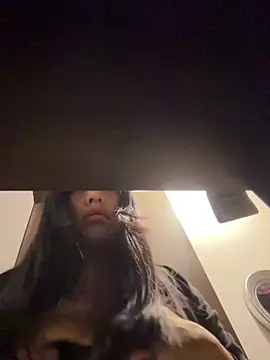 Snapshot of PetitLumiere chatting on 01-15-25, 03:54 PetitLumiere online show from 01-15-25, 03:54