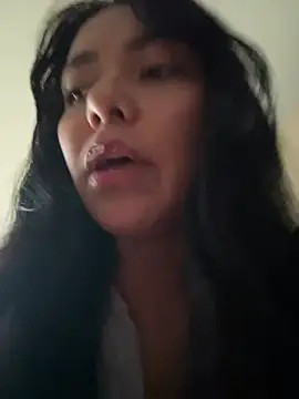 Snapshot of PetitLumiere chatting on 03-19-25, 10:31 PetitLumiere online show from 03-19-25, 10:31