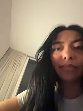 Snapshot of PetitLumiere chatting on 10-10-25, 03:51 PetitLumiere online show from 10-10-25, 03:51