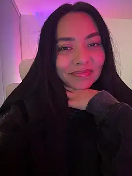 Snapshot of PetitLumiere chatting on 01-28-25, 01:29 PetitLumiere online show from 01-28-25, 01:29