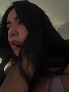 PetitLumiere online show from 01-19-26, 03:43