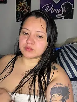Snapshot of dannarossy_ chatting on 10-17-25, 10:44 dannarossy online show from 10-17-25, 10:44