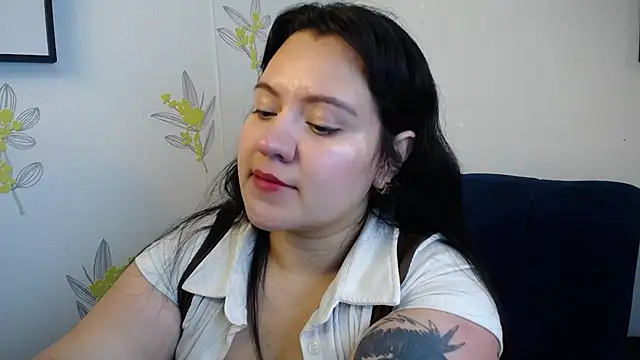 Snapshot of dannarossy_ chatting on 02-20-25, 12:47 dannarossy online show from 02-20-25, 12:47