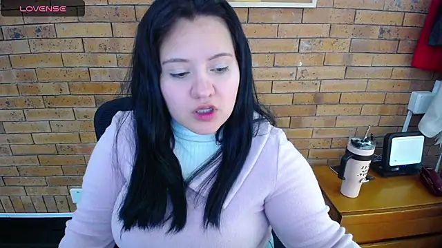 Snapshot of dannarossy_ chatting on 02-26-25, 04:30 dannarossy online show from 02-26-25, 04:30