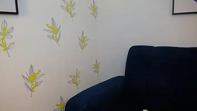 Snapshot of dannarossy_ chatting on 02-11-25, 04:02 dannarossy online show from 02-11-25, 04:02