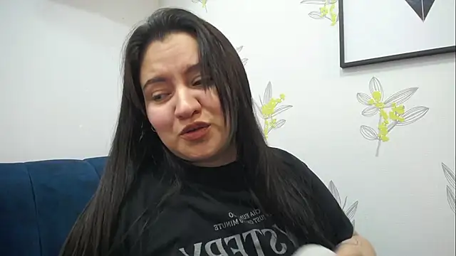 Snapshot of dannarossy_ chatting on 03-21-25, 12:39 dannarossy online show from 03-21-25, 12:39