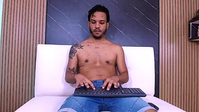 Snapshot of ricky_vill_ chatting on 06-09-26, 11:44 ricky vill online show from 06-09-26, 11:44