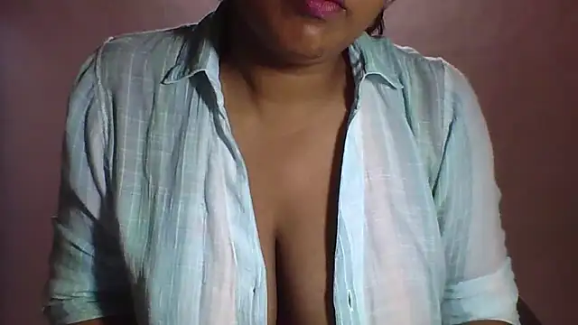 Snapshot of angelsilvia chatting on 09-10-25, 08:35 angelsilvia online show from 09-10-25, 08:35