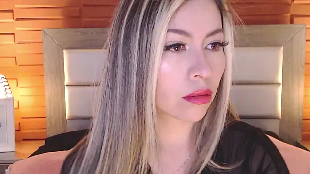 Ammy Castro online show from 02-26-25, 07:21