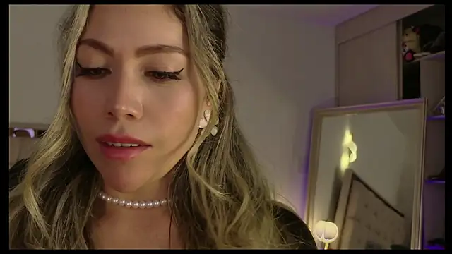 Ammy Castro online show from 06-11-26, 10:40