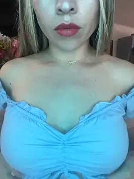 Ammy Castro online show from 02-17-25, 05:23