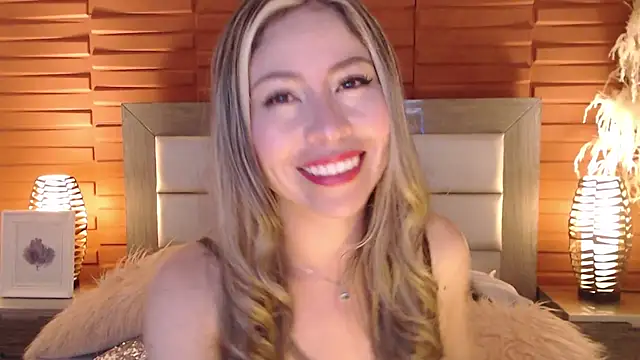 Ammy Castro online show from 02-13-25, 08:34