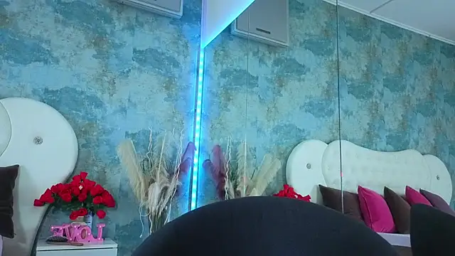 Snapshot of AngellBlackX chatting on 09-10-25, 08:35 AngellBlackX online show from 09-10-25, 08:35