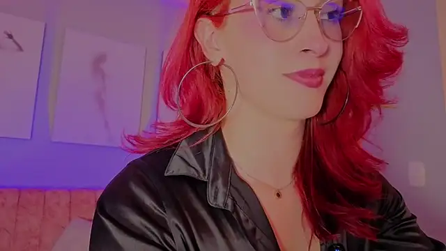 Juliana Saenzz online show from 11-25-25, 04:02