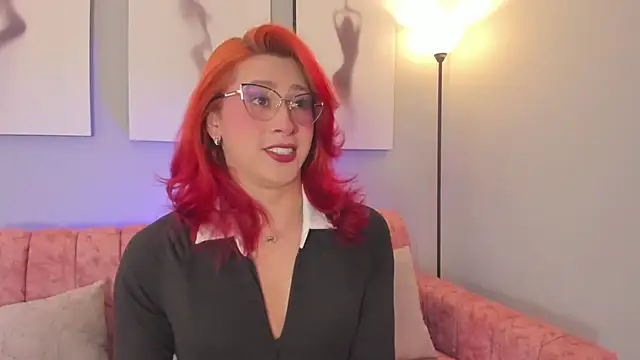 Juliana Saenzz online show from 09-18-25, 11:46