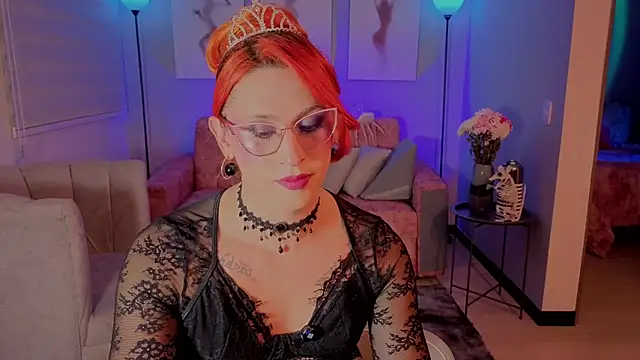 Juliana Saenzz online show from 10-18-25, 04:58