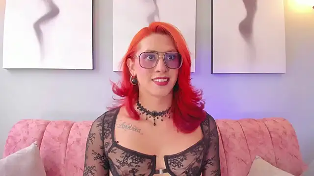 Juliana Saenzz online show from 10-01-25, 01:37