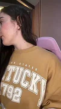 Victoria-And1 online show from 10-30-25, 01:48