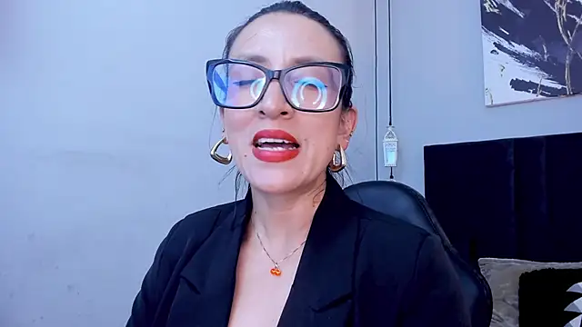 kira moon   online show from 02-13-26, 09:37