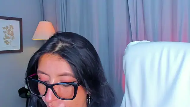 kira moon   online show from 03-02-26, 08:49