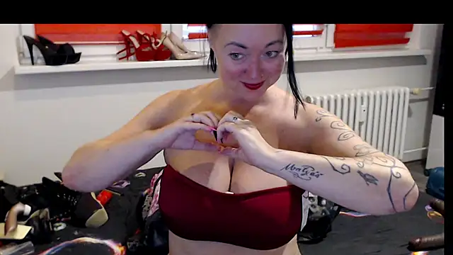 Snapshot of Alexie33 chatting on 07-30-26, 11:31 Alexie33 online show from 07-30-26, 11:31