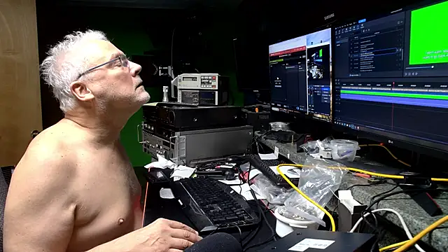 Snapshot of ButtCrackShowing-OOPS chatting on 04-24-26, 02:13 ButtCrackShowing-OOPS online show from 04-24-26, 02:13
