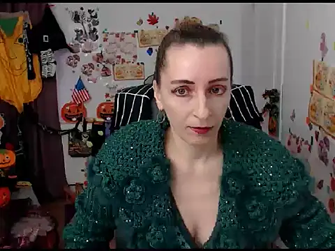 EvelynAngell online show from 10-27-25, 06:47