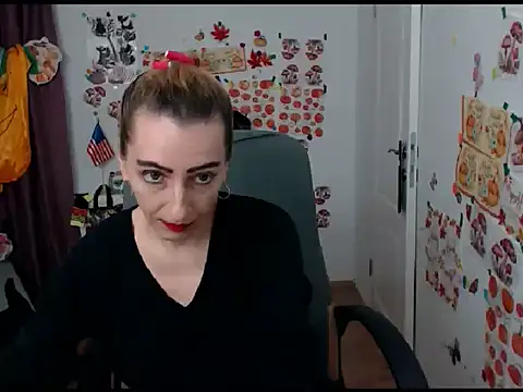 EvelynAngell online show from 10-07-25, 09:43