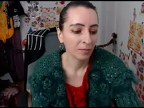 EvelynAngell online show from 10-18-25, 06:15