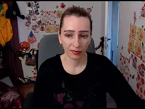 EvelynAngell online show from 10-10-25, 06:03