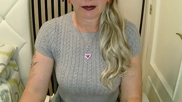 xxNoeliaxx online show from 03-02-26, 08:32