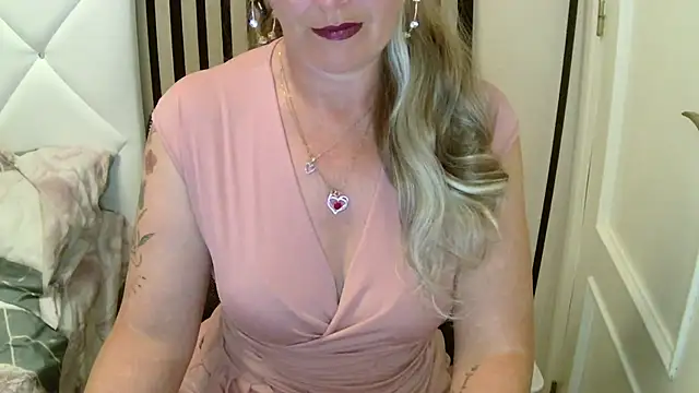 xxNoeliaxx online show from 03-10-26, 08:40